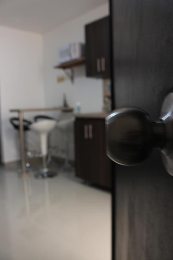 Apartamentos Excelente Ubicacion Medellín Zewnętrze zdjęcie