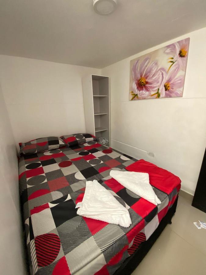Apartamentos Excelente Ubicacion Medellín Zewnętrze zdjęcie