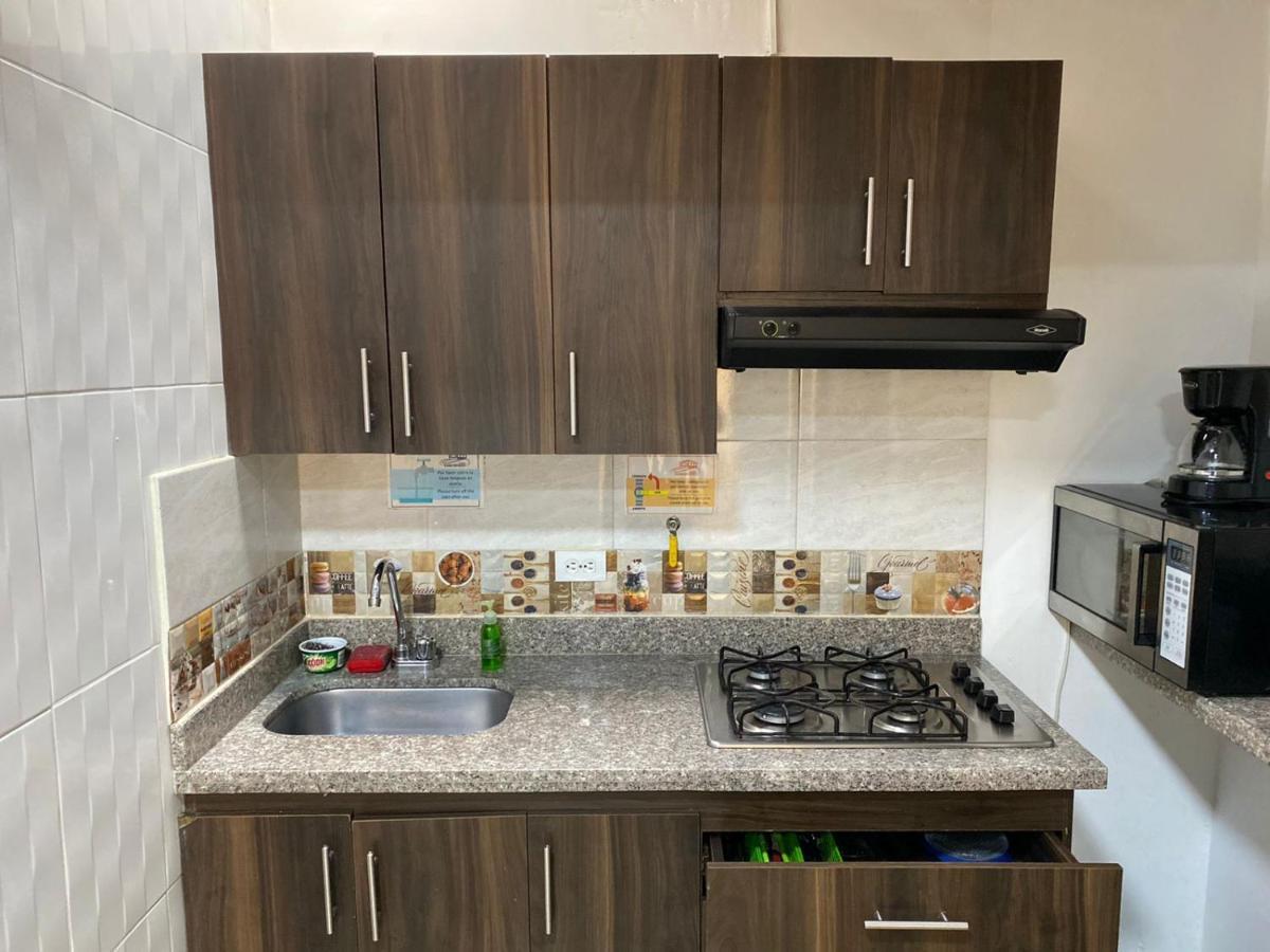 Apartamentos Excelente Ubicacion Medellín Zewnętrze zdjęcie