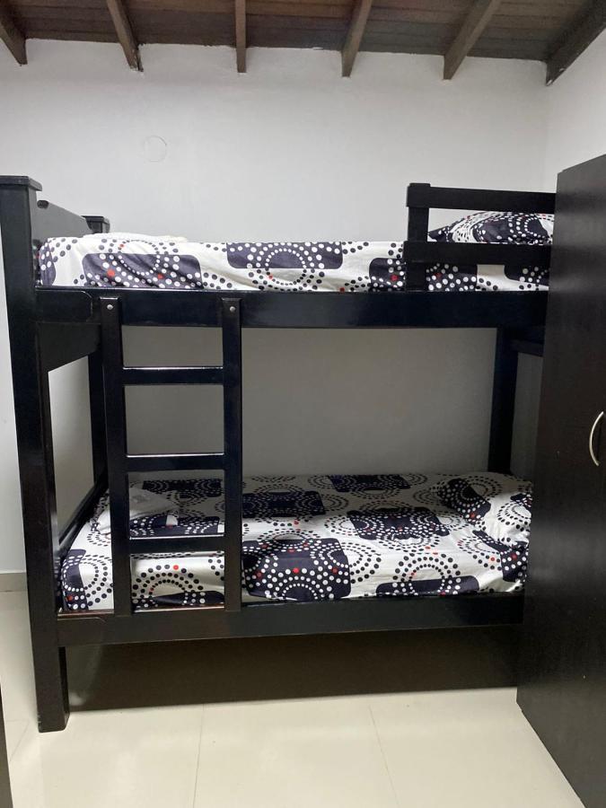 Apartamentos Excelente Ubicacion Medellín Zewnętrze zdjęcie