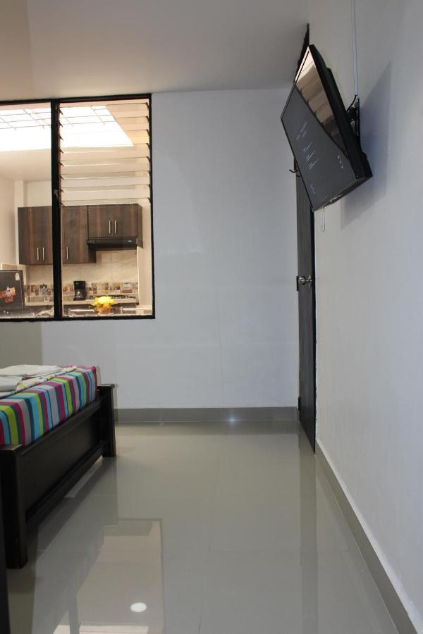 Apartamentos Excelente Ubicacion Medellín Zewnętrze zdjęcie