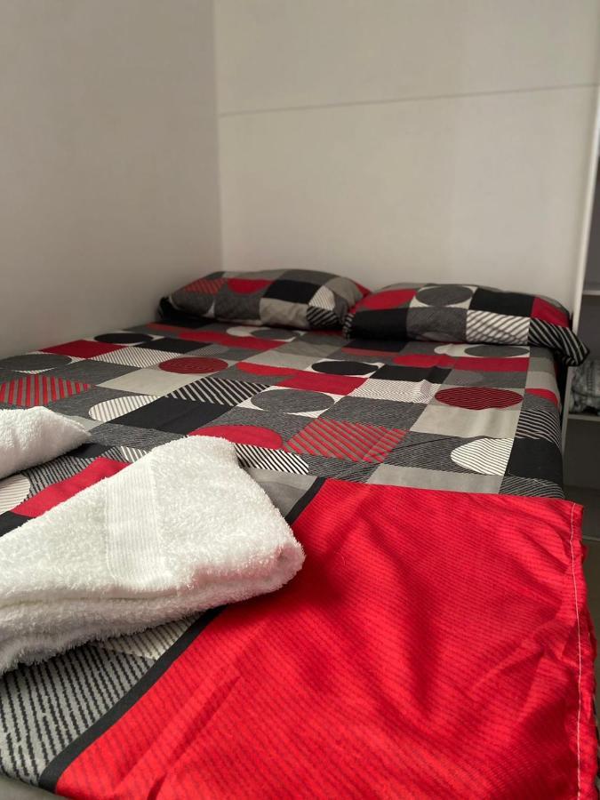 Apartamentos Excelente Ubicacion Medellín Zewnętrze zdjęcie
