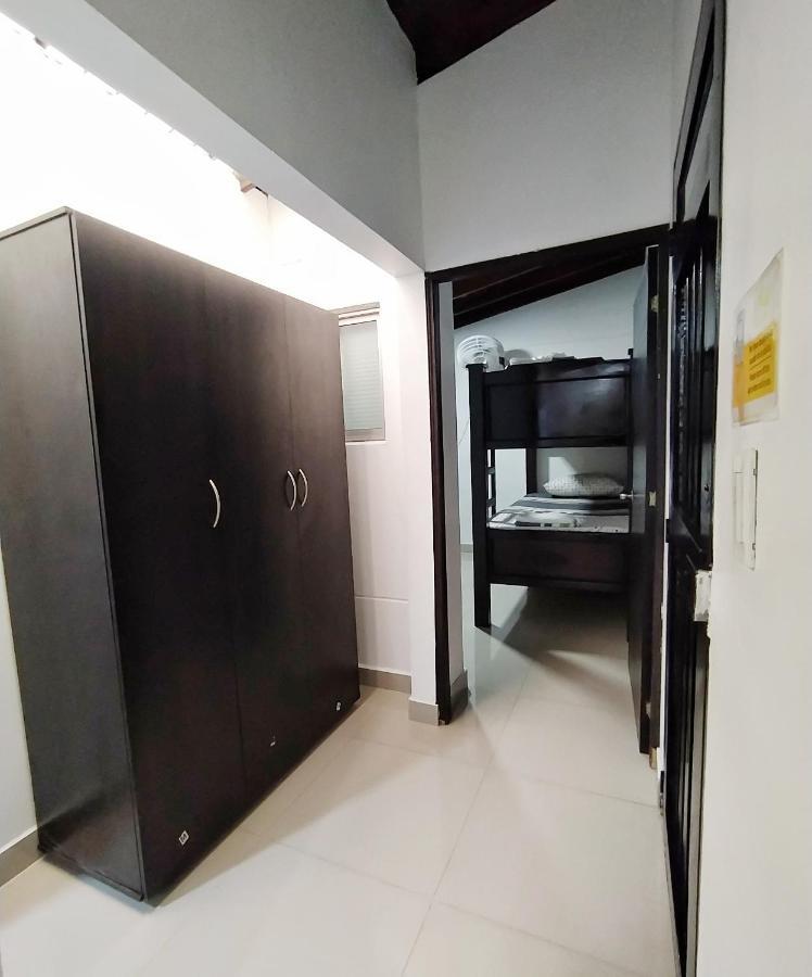 Apartamentos Excelente Ubicacion Medellín Zewnętrze zdjęcie