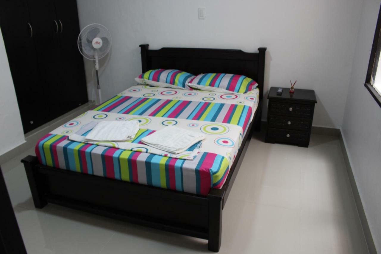 Apartamentos Excelente Ubicacion Medellín Zewnętrze zdjęcie